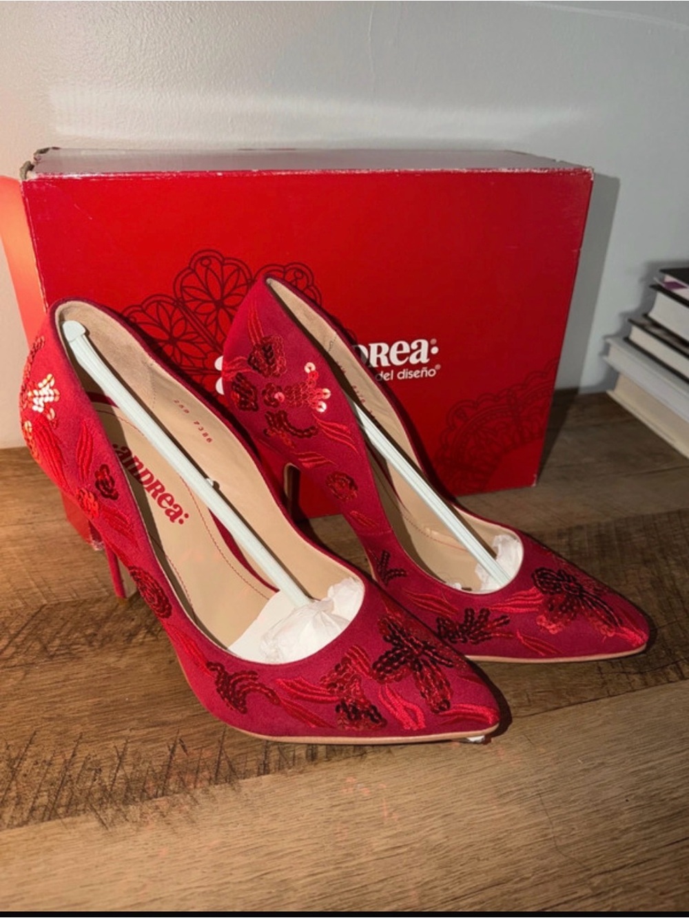 ANDREA Red Embroidered Sequin Pointed-Toe Pumps